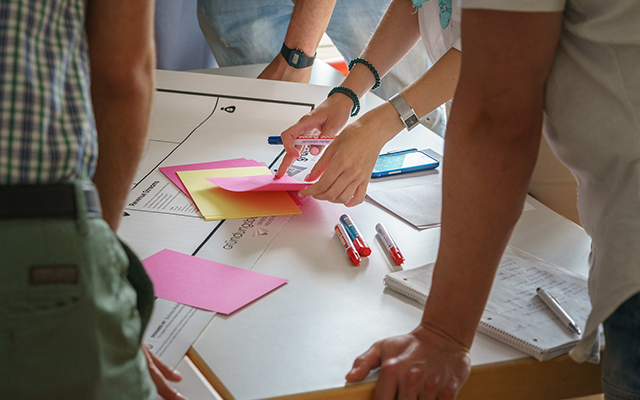 Usando Design Thinking
